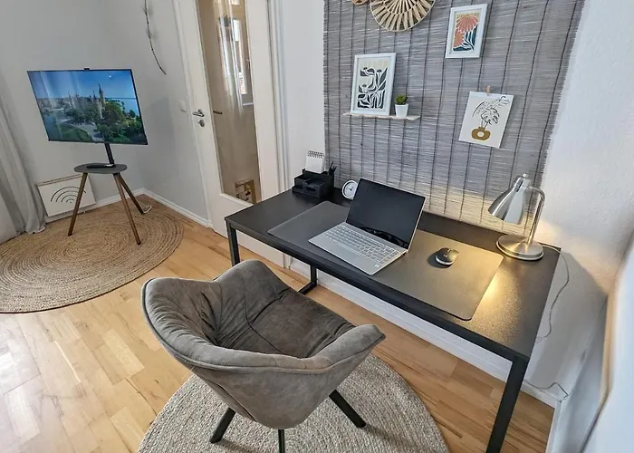 Wohnglueck Direkt Am Pfaffenteich * 什未林